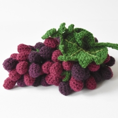 Grapes amigurumi by The Flying Dutchman Crochet Design