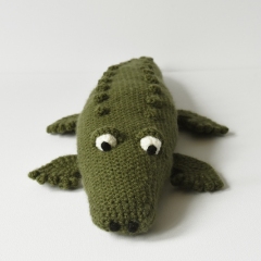 Mr. Crocodile amigurumi pattern by The Flying Dutchman Crochet Design