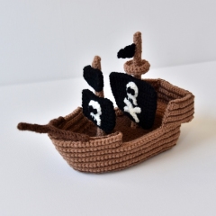 Pirate Party Set amigurumi by The Flying Dutchman Crochet Design
