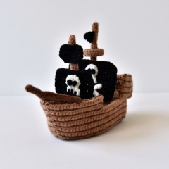 Pirate Ship amigurumi pattern by The Flying Dutchman Crochet Design
