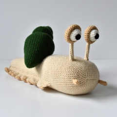 Snail amigurumi by The Flying Dutchman Crochet Design
