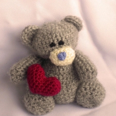 Teddy Bear with Heart amigurumi by The Flying Dutchman Crochet Design