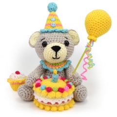 Bertie Bear's Birthday Party amigurumi by Janine Holmes at Moji-Moji Design