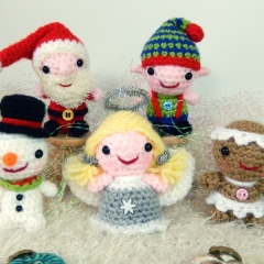 Minimals - Itsy Bitsy Christmas amigurumi by Janine Holmes at Moji-Moji Design