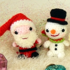 Minimals - Itsy Bitsy Christmas amigurumi pattern by Janine Holmes at Moji-Moji Design