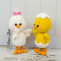 Coco the Little Chicken amigurumi by One and Two Company