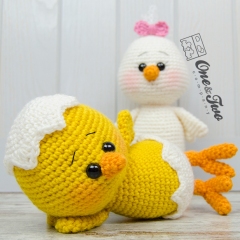 Coco the Little Chicken amigurumi pattern by One and Two Company