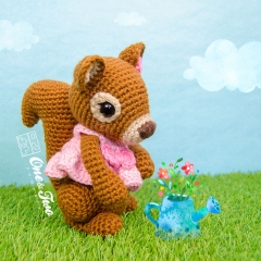 Suki the Squirrel amigurumi pattern by One and Two Company