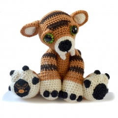 Stanley the Sabre-tooth Tiger amigurumi pattern by Patchwork Moose (Kate E Hancock)
