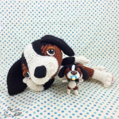 Dashy the Beagle and his baby amigurumi by Emi Kanesada (Enna Design)