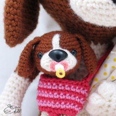 Miso the Beagle and her baby amigurumi by Emi Kanesada (Enna Design)