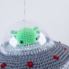 Flying Saucer Musical Toy amigurumi pattern by Lalylala