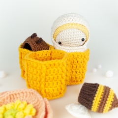 Honey Bee Life Cycle Play Set amigurumi pattern by Lalylala