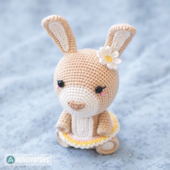 Bunny Emma amigurumi by AradiyaToys
