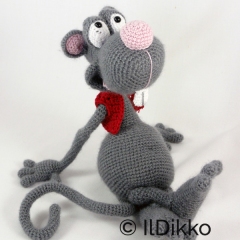 Roberto the Romantic Rat amigurumi by IlDikko