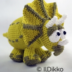 Trevor the Triceratops amigurumi pattern by IlDikko