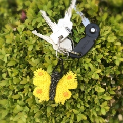 The brimstone butterfly keychain amigurumi pattern by MieksCreaties