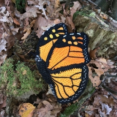 Monarch butterfly amigurumi pattern by MieksCreaties