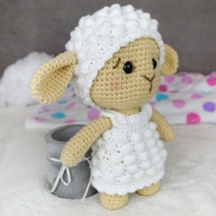 Dolly the Lamb (LittleFriends Collection) amigurumi pattern by DioneDesign