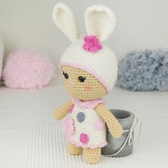 Lola the sweet Bunny (LittleFriends Collection) amigurumi by DioneDesign