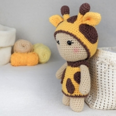 Moly the Giraffe (LittleFriends Collection) amigurumi pattern by DioneDesign