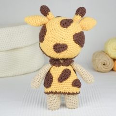 Moly the Giraffe (LittleFriends Collection) amigurumi by DioneDesign