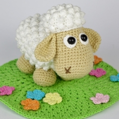 Sheep Wolli and Lamb Lucky amigurumi by DioneDesign