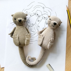 Otters in love amigurumi pattern by airali design
