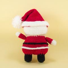 Little Santa Claus amigurumi by Snacksies Handicraft Corner