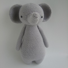 Tall Elephant with Hat amigurumi by Little Bear Crochet