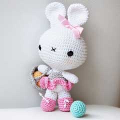 Ballerina Easter Bunny amigurumi pattern by Pepika