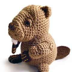 Benny the Beaver amigurumi by Jessica Boyer (Crochetliens)