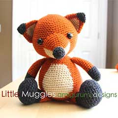 Chester the fox amigurumi by Little Muggles