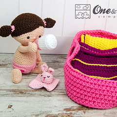 Little me playset amigurumi by One and Two Company