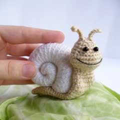 Little Snail amigurumi pattern by Masha Pogorielova (mashutkalu)