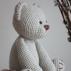Lucas the teddy amigurumi pattern by Happyamigurumi