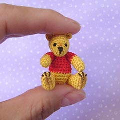 Miniature Pooh Bear amigurumi pattern by Muffa Miniatures