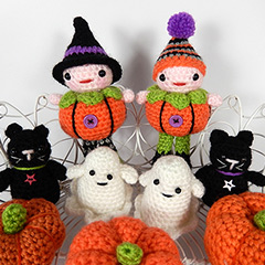 Pumpkin patch people amigurumi by Janine Holmes at Moji-Moji Design