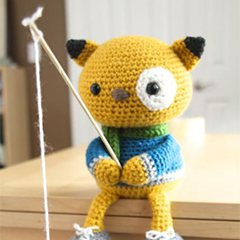 Spencer the fishing kitty amigurumi by Little Muggles