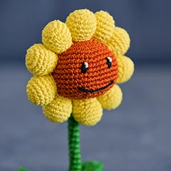 Sunflower (Plants vs. Zombies) amigurumi by AradiyaToys