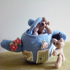 Bears & Teapot House amigurumi by Tilda & Filur