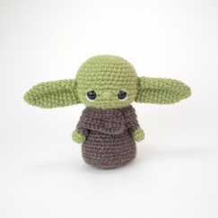 Baby Yoda-Inspired Fan Art