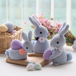 Easter decoration: bunnies