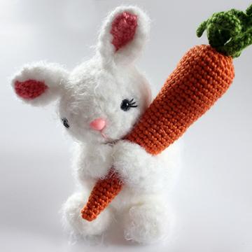 Bubbles the fluffy bunny and carrot amigurumi pattern by Sahrit