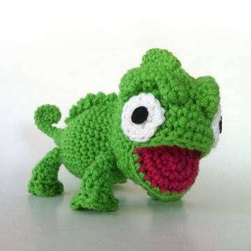 Charming Chameleon amigurumi pattern by Ami Amour