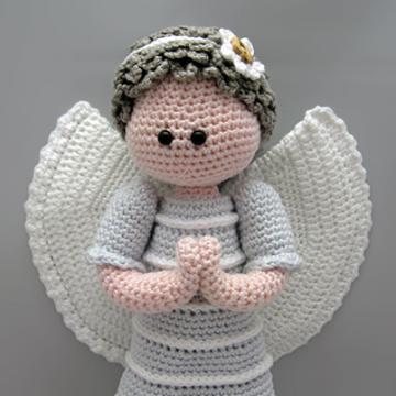Guardian Angel amigurumi pattern by NenneDesign