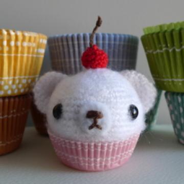 Mini Cupcake Bear amigurumi pattern