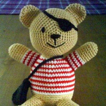 Pirate Bear amigurumi pattern