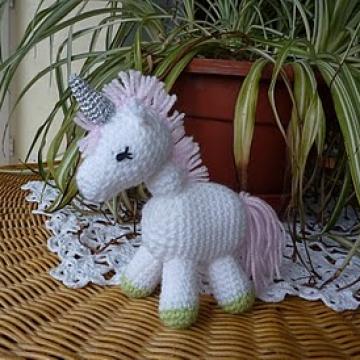 Unicorn amigurumi pattern