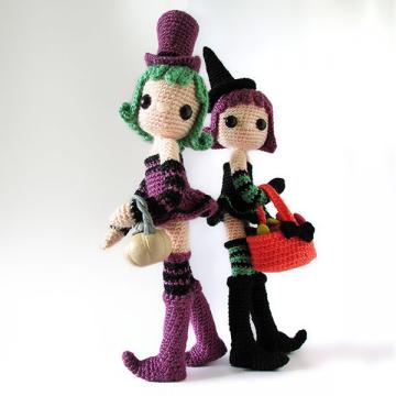 Violet and Ivy amigurumi pattern by Tales of Twisted Fibers